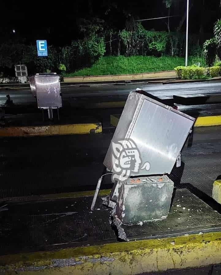 Tercer choque en 15 días en ex caseta de cobro de Fortín de las Flores