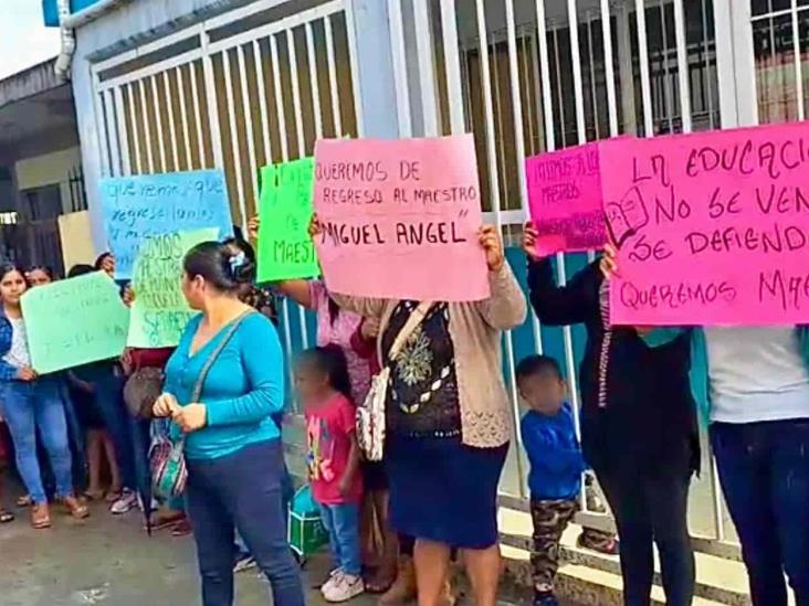 Toman escuelas en zona norte de Veracruz; ¿qué es lo que exigen?