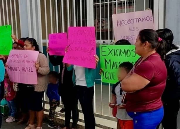 Toman escuelas en zona norte de Veracruz; ¿qué es lo que exigen?