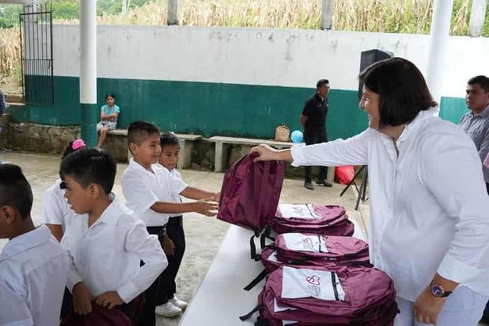 Apoyo a la educación en San Andrés Tuxtla