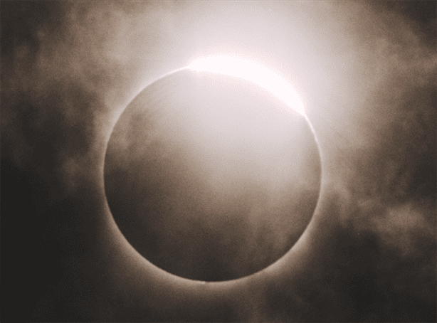 Se aproxima el Eclipse solar y PC de Veracruz indicó qué lentes debes usar