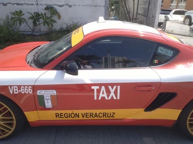 ¿Hay un Porsche taxi en Veracruz?; esto sabemos