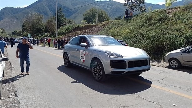 Furor en Carrera Panamericana: ¿Por qué Patrick Dempsey no bajó de su Porsche en Acultzingo, Veracruz? (+Video)