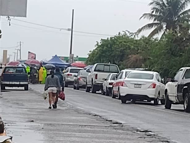 Con bloqueo en acceso a Tecolutla, denuncian presuntos abusos policiacos