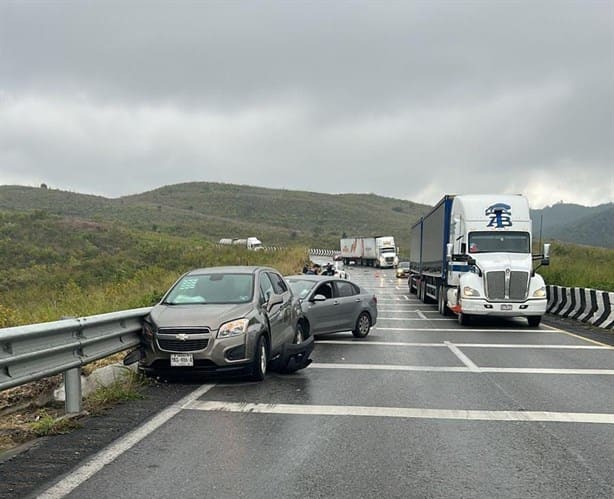 Al menos 7 accidentes desquician circulación sobre la Córdoba-Puebla