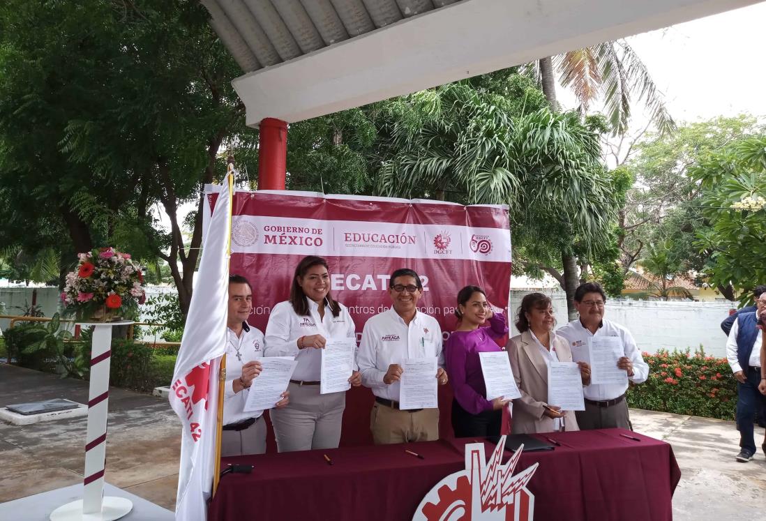 Firman convenio de colaboración CECATI 42 de Veracruz y el diputado Fernando Arteaga