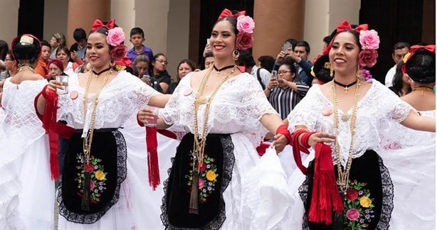 ¿Cómo se llama y cuál es el origen del traje típico de Veracruz?