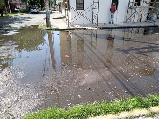 Calle de Boca del Río se inunda con cada lluvia