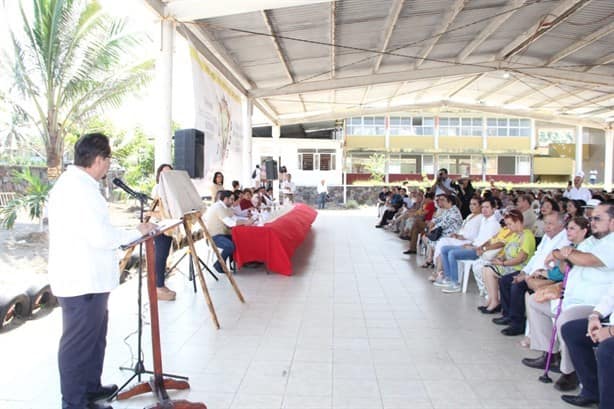 Celebran 180 años de gloria del Ilustre Instituto Veracruzano