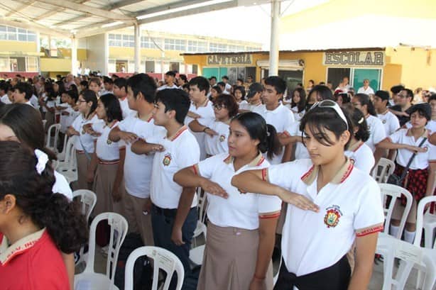 Celebran 180 años de gloria del Ilustre Instituto Veracruzano