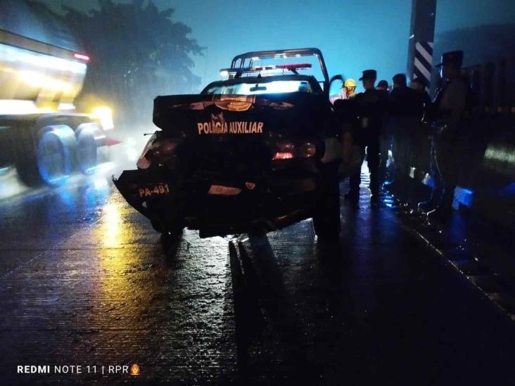 Patrulla del IPAX choca contra tráiler en la Veracruz-Puebla