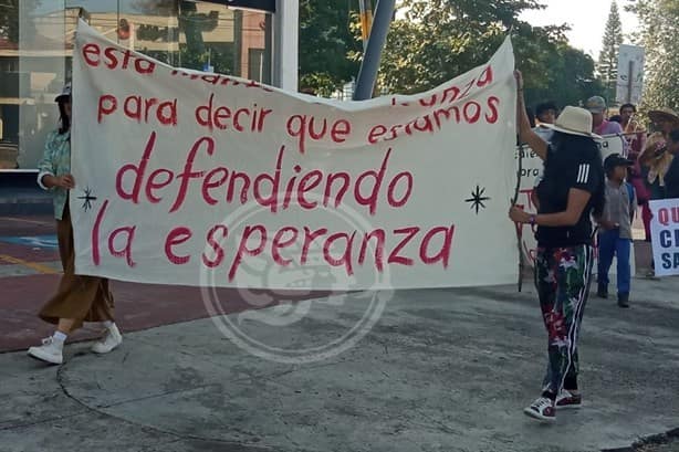 Contra la tala y en defensa del medio ambiente, jóvenes marchan en Xalapa (+Video)