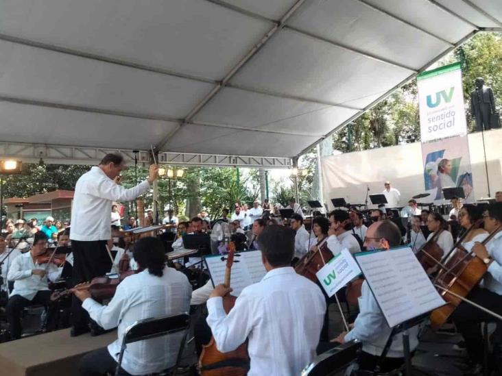 Con concierto de Orquesta Sinfónica de Xalapa, cierra UV primera etapa por el 4 por ciento