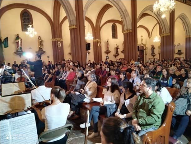 Exitoso concierto de la Camerata Universitaria en Catedral de Xalapa