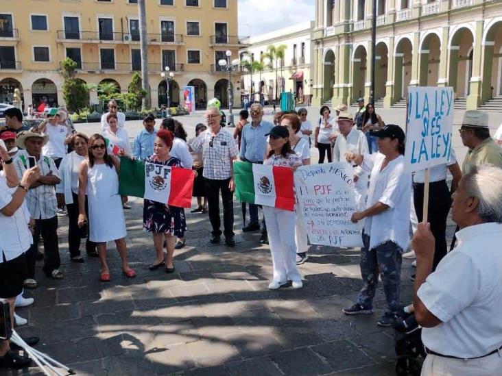 Marchan en defensa del Poder Judicial en Orizaba (+Video)