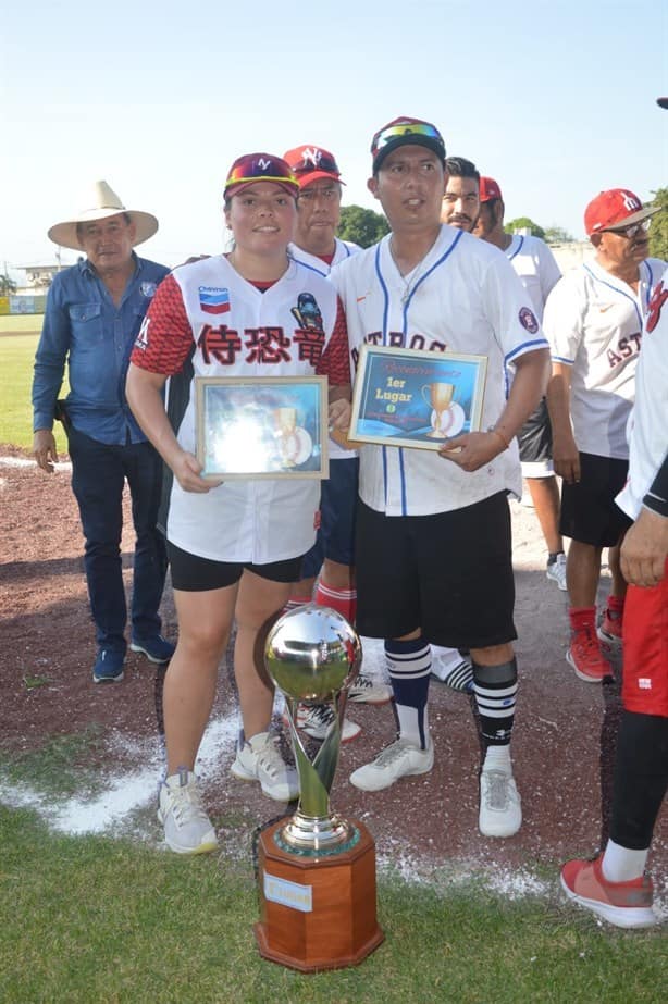 Béisbol Playero Puente Nacional gana campeonato 
