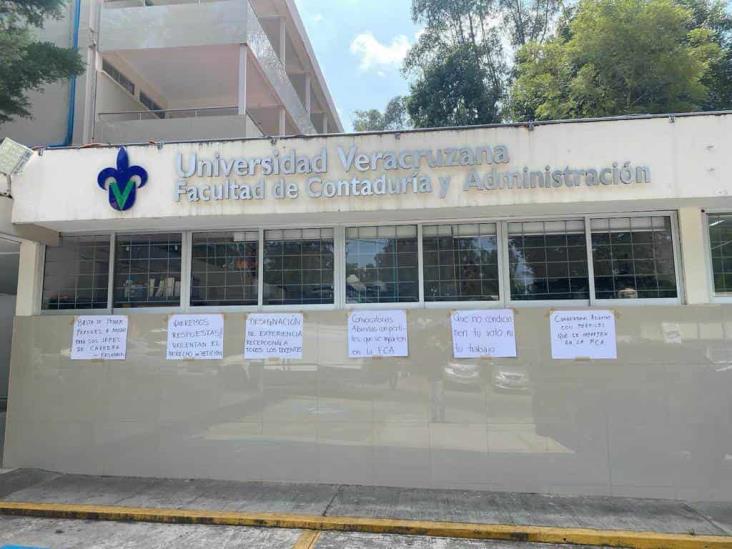 Profesores de UV Xalapa denuncian misoginia y nepotismo de su director (+Video)