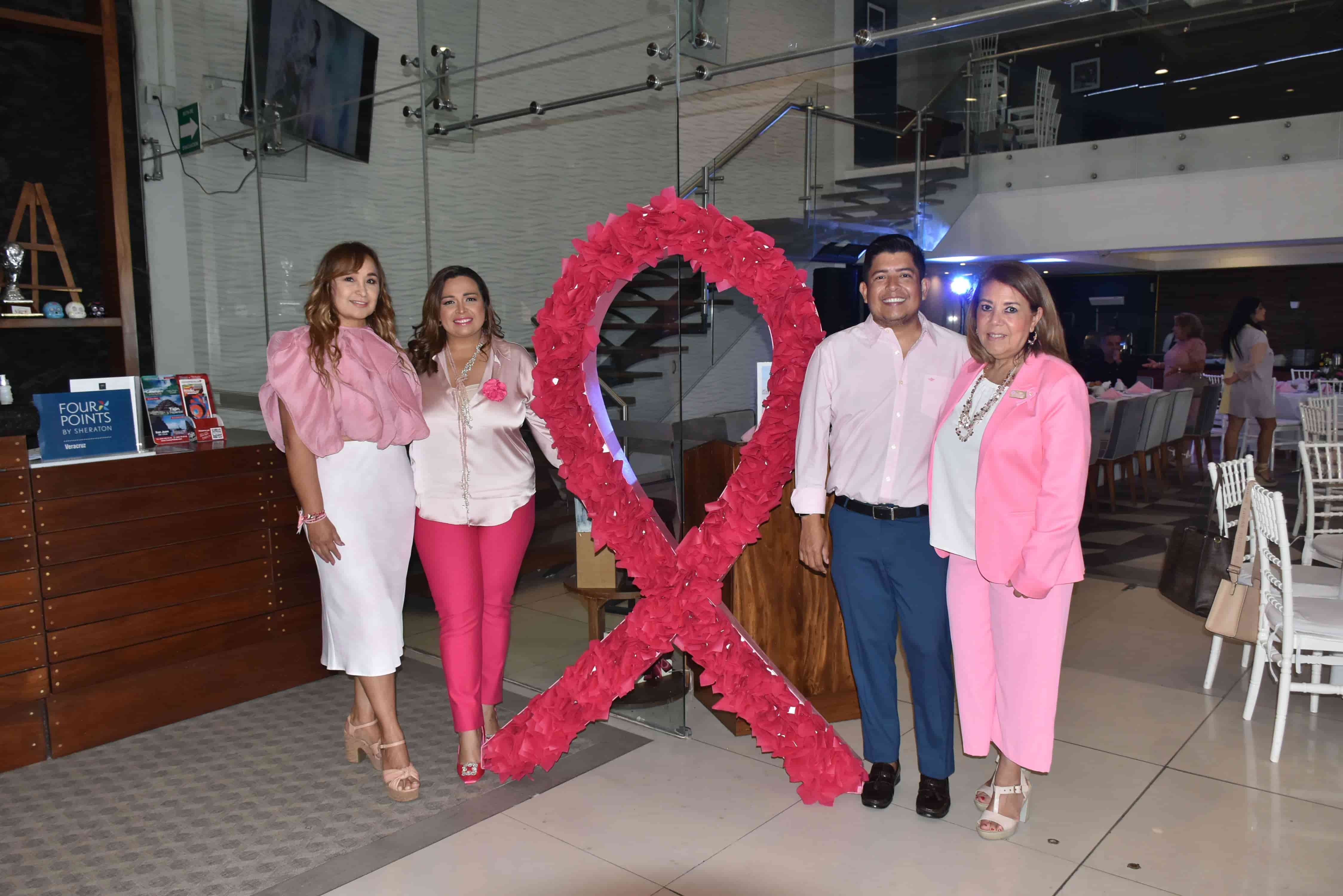 Llevan a cabo 8º Desayuno Rosa a beneficio de Grupo Reto Veracruz