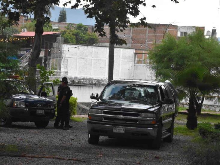 Campesino muere en Atzacan al caer a río y golpearse contra piedra