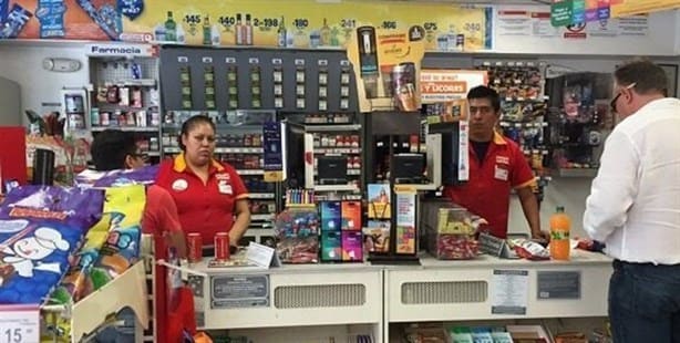 ¿Por qué Oxxo solo tiene abierta una caja? Gerente lo revela