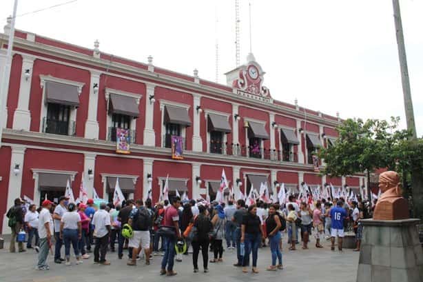 Familias en Misantla exigen servicios básicos en manifestación pacífica