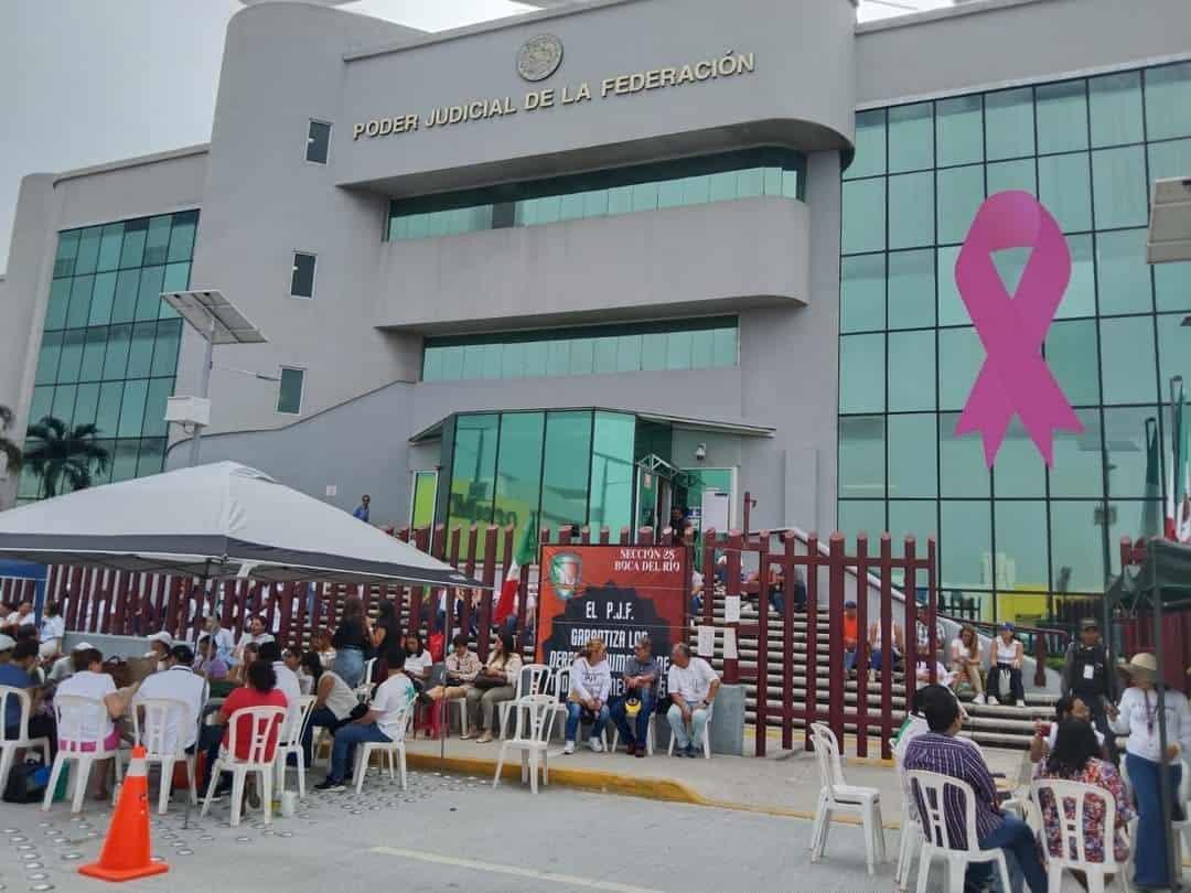 Poder Judicial en Veracruz extiende paro de labores 4 días más por eliminación de fideicomisos