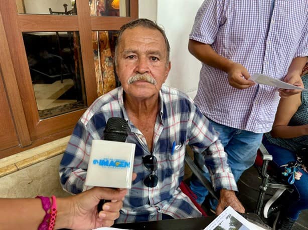 Habitantes exigen solución a descarga de aguas negras en el Canal de la Zamorana, en Veracruz