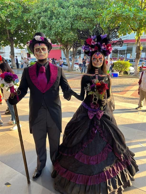 Magia, estilo y tradición en eI Concurso de Catrinas y Catrines en norte de Veracruz