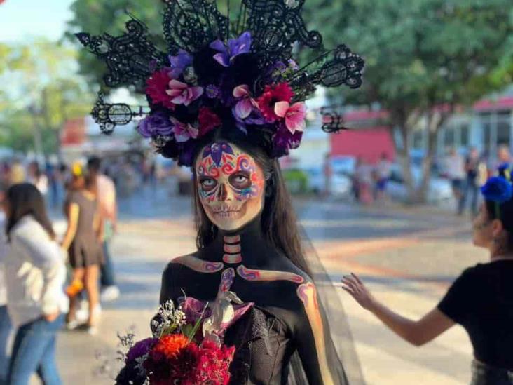 Magia, estilo y tradición en eI Concurso de Catrinas y Catrines en norte de Veracruz