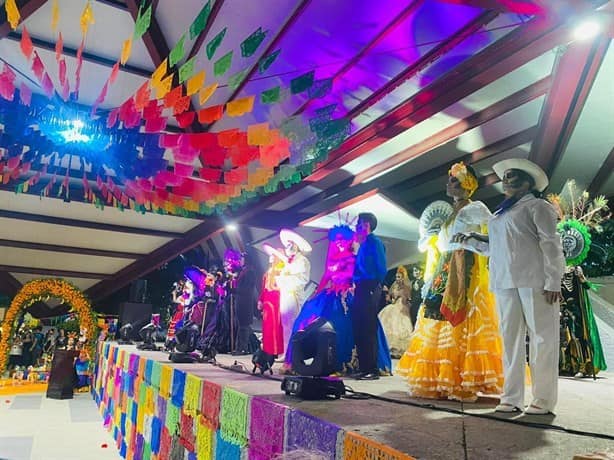 Magia, estilo y tradición en eI Concurso de Catrinas y Catrines en norte de Veracruz