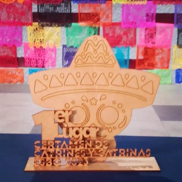 Magia, estilo y tradición en eI Concurso de Catrinas y Catrines en norte de Veracruz