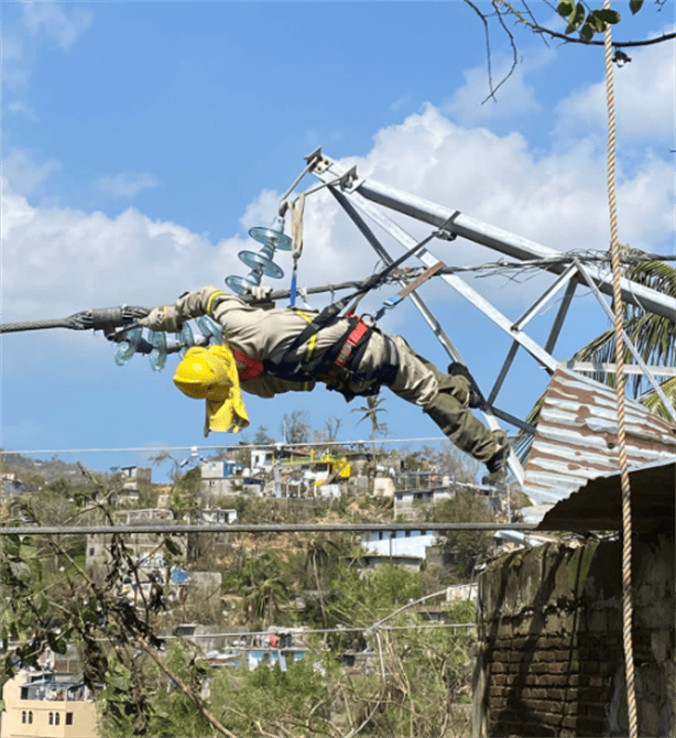 Acapulco contará con energía eléctrica total este lunes, asegura AMLO
