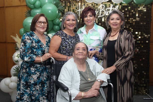 Abrahana Ramírez Quevedo cumple 90 años de feliz existencia