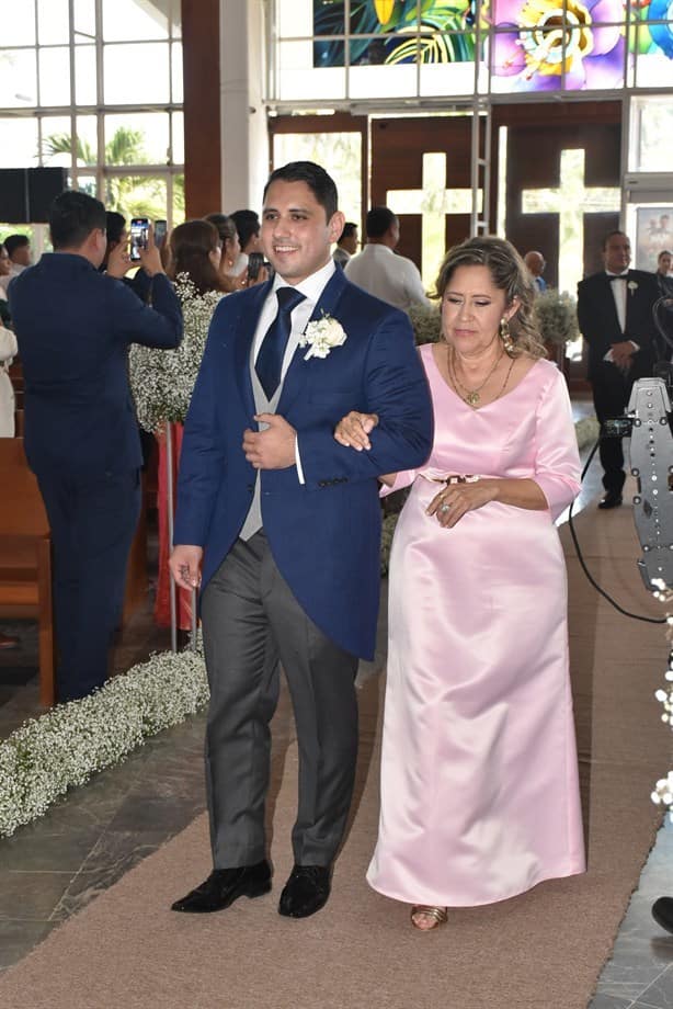 Carlos Herrán Rubio y María Isabel Meza Lagunes contraen matrimonio