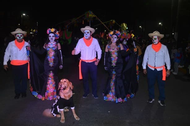 Puente Nacional participa en Desfile de Catrinas de Xalapa