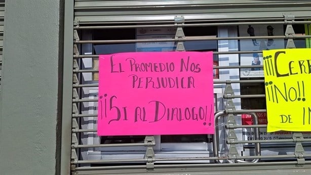 Además de Coatzacoalcos, ¿en qué otro lugar protestan empleados de Oxxo por reducción de salario?