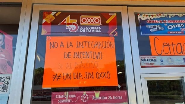 Además de Coatzacoalcos, ¿en qué otro lugar protestan empleados de Oxxo por reducción de salario?