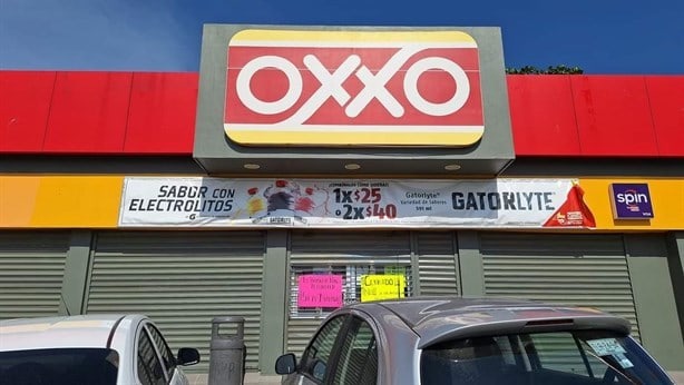 Además de Coatzacoalcos, ¿en qué otro lugar protestan empleados de Oxxo por reducción de salario?