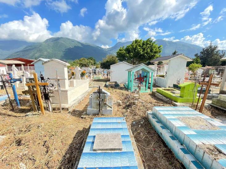 Panteón de Camerino Z. Mendoza, listo para celebrar el Día de Muertos