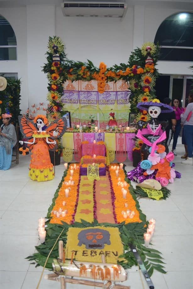 Inicia la celebración del Día de Muertos en Tihuatlán