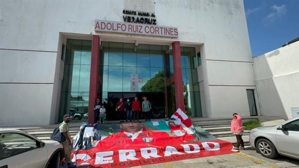 Militantes toman oficinas del PRI en Veracruz | VIDEO