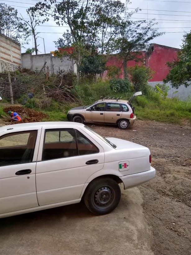 Denuncian robo de auto en estacionamiento de Walmart Xalapa