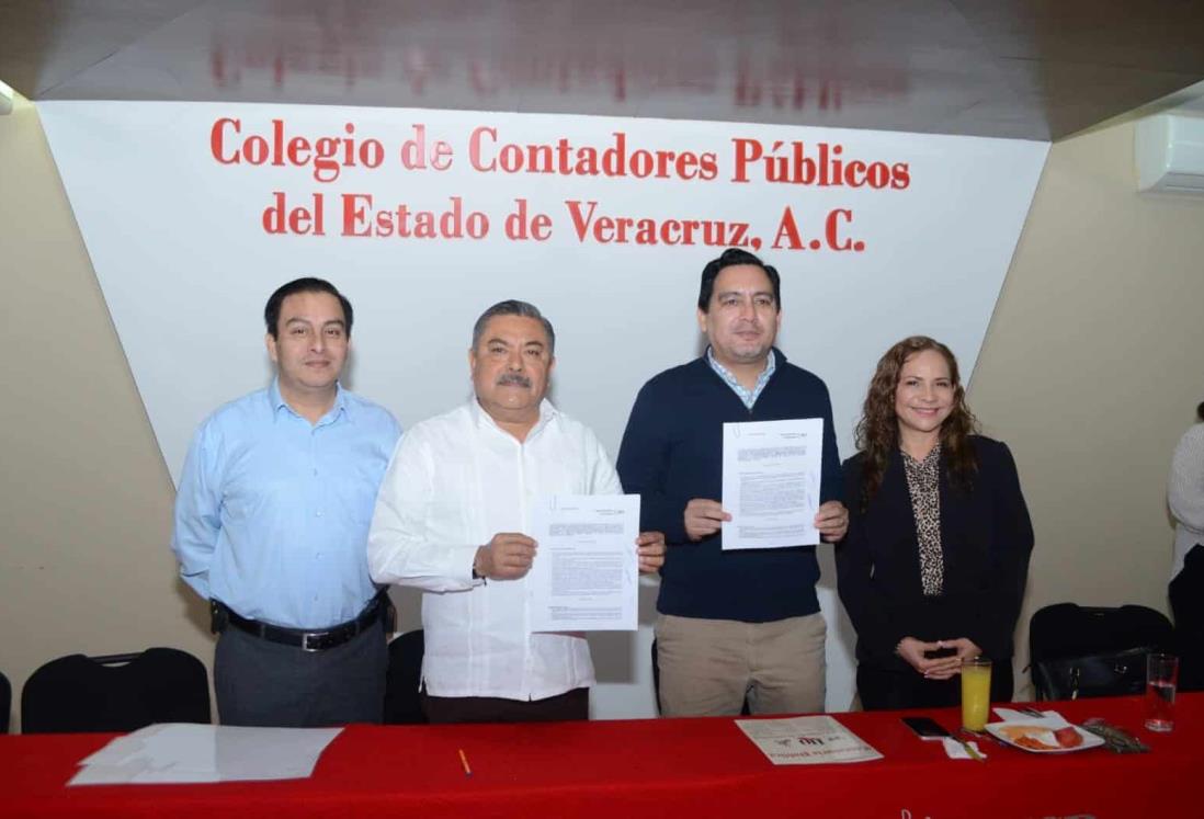 Firman convenio Colegio de Contadores Públicos y la Asociación de Periodistas de Veracruz