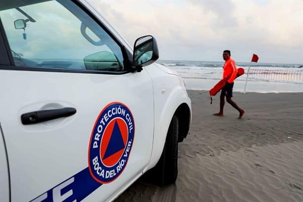 Cierran playas y bulevar de Boca del Río para evitar accidentes por Frente Frío