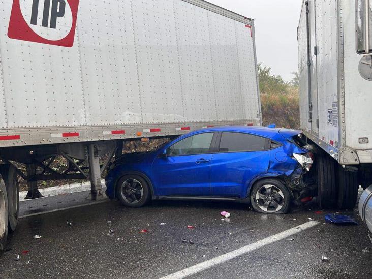 Accidente múltiple paraliza la autopista Orizaba-Puebla