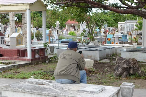 Norte frenó la visita a los panteones de Veracruz por el Día de Muertos