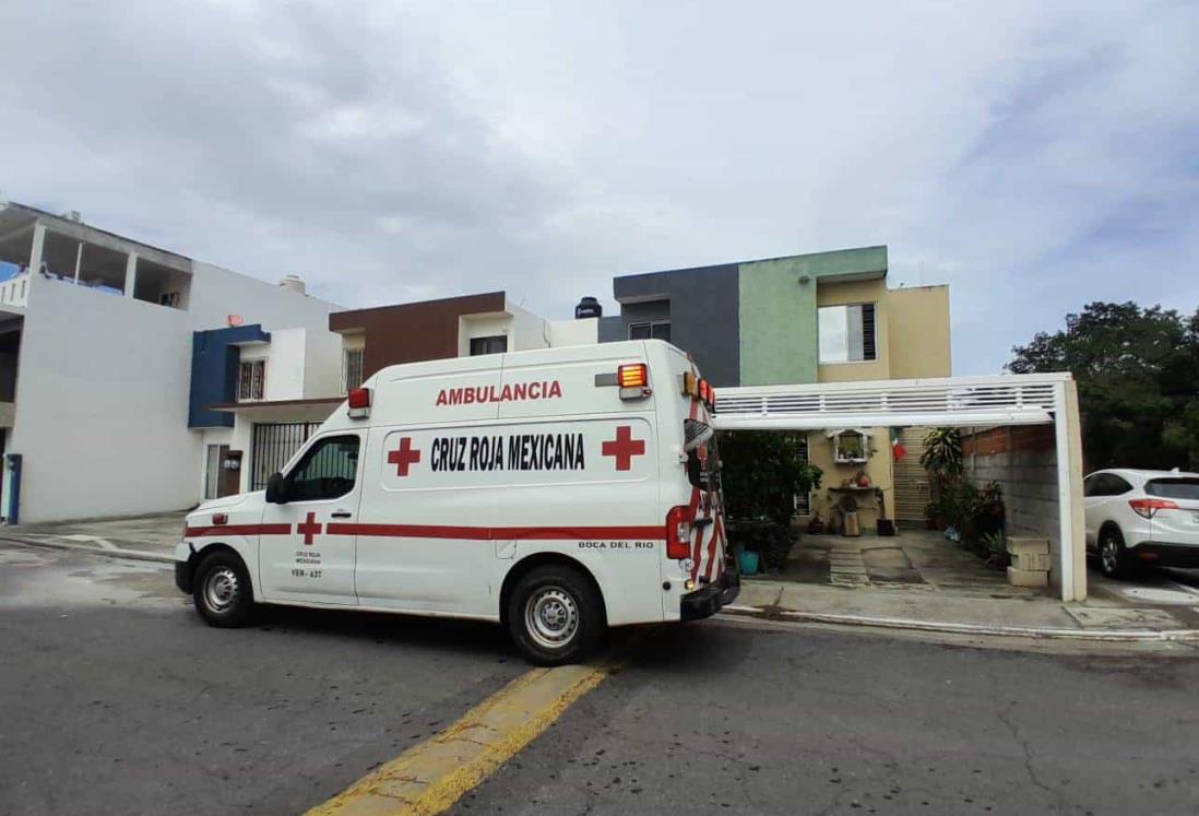 Niña cae del segundo piso de su casa en el Infonavit Las Vegas, en Boca del Río