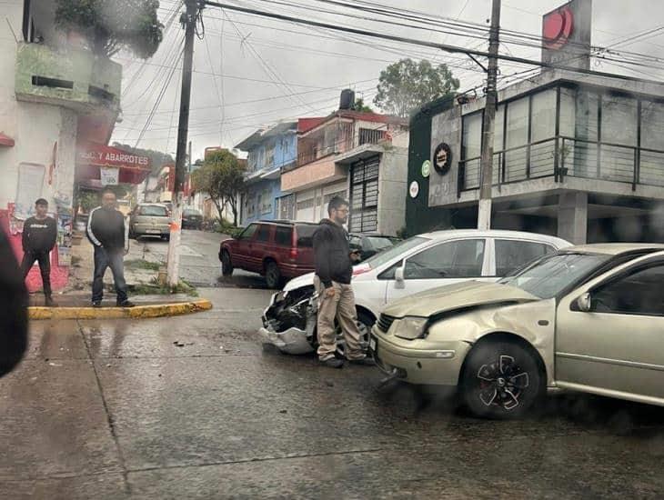 Fuerte choque en transitado crucero de Xalapa