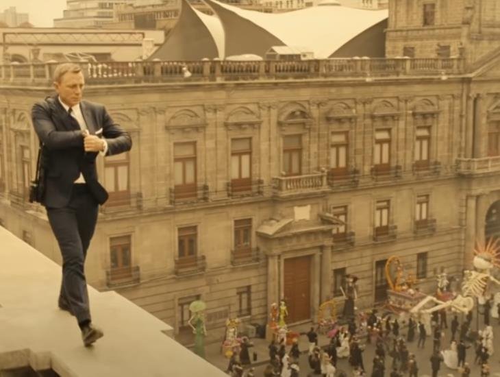 James Bond puso a desfilar a los muertos en México