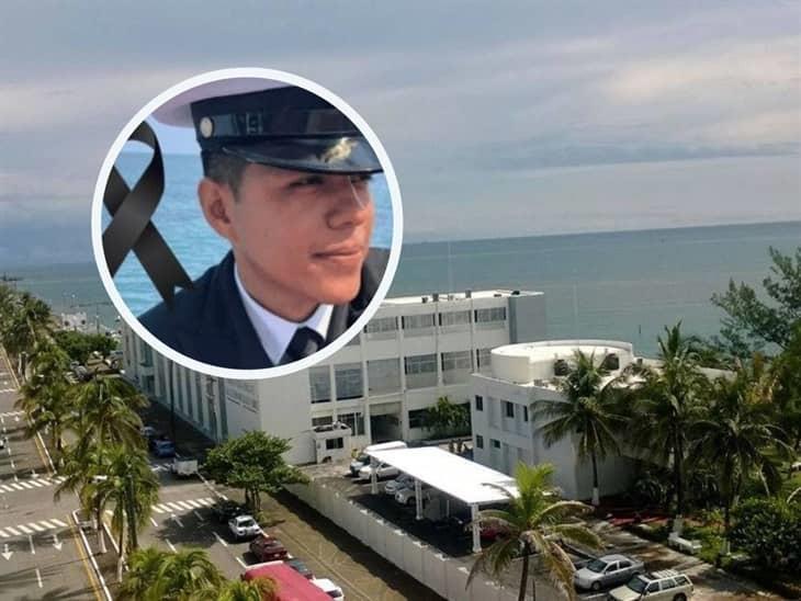 Piloto naval fallecido en Acapulco recibe homenaje en la Escuela Náutica de Veracruz